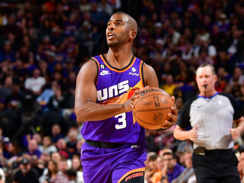 PHOENIX, AZ - OCTOBER 25: Chris Paul #3 of the Phoenix Suns handles the ball during the game against the Golden State Warriors on October 25, 2022 at Footprint Center in Phoenix, Arizona. NOTE TO USER: User expressly acknowledges and agrees that, by downloading and or using this photograph, user is consenting to the terms and conditions of the Getty Images License Agreement. Mandatory Copyright Notice: Copyright 2022 NBAE (Photo by Barry Gossage/NBAE via Getty Images)