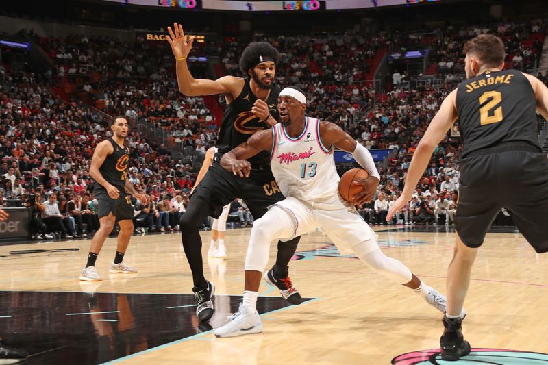 MIAMI, FL - JANUARY 29: Bam Adebayo #13 of the Miami Heat handles the ball during the game against the Cleveland Cavaliers on January 29, 2025 at Kaseya Center in Miami, Florida. NOTE TO USER: User expressly acknowledges and agrees that, by downloading and or using this Photograph, user is consenting to the terms and conditions of the Getty Images License Agreement. Mandatory Copyright Notice: Copyright 2025 NBAE (Photo by Issac Baldizon/NBAE via Getty Images)