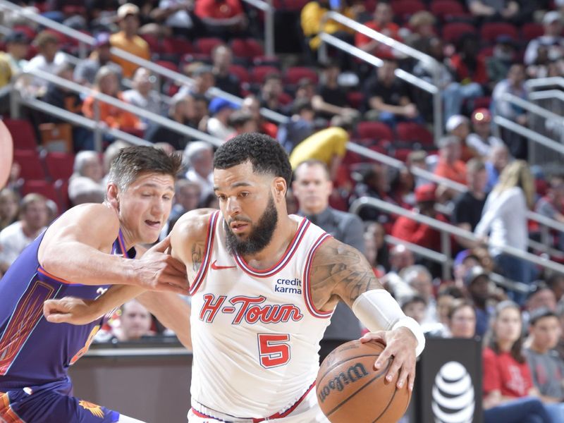 HOUSTON, TX - FEBRUARY 23:  Fred VanVleet #5 of the Houston Rockets handles the ball during the game against the Phoenix Suns on February 23, 2024 at the Toyota Center in Houston, Texas. NOTE TO USER: User expressly acknowledges and agrees that, by downloading and or using this photograph, User is consenting to the terms and conditions of the Getty Images License Agreement. Mandatory Copyright Notice: Copyright 2024 NBAE (Photo by Logan Riely/NBAE via Getty Images)