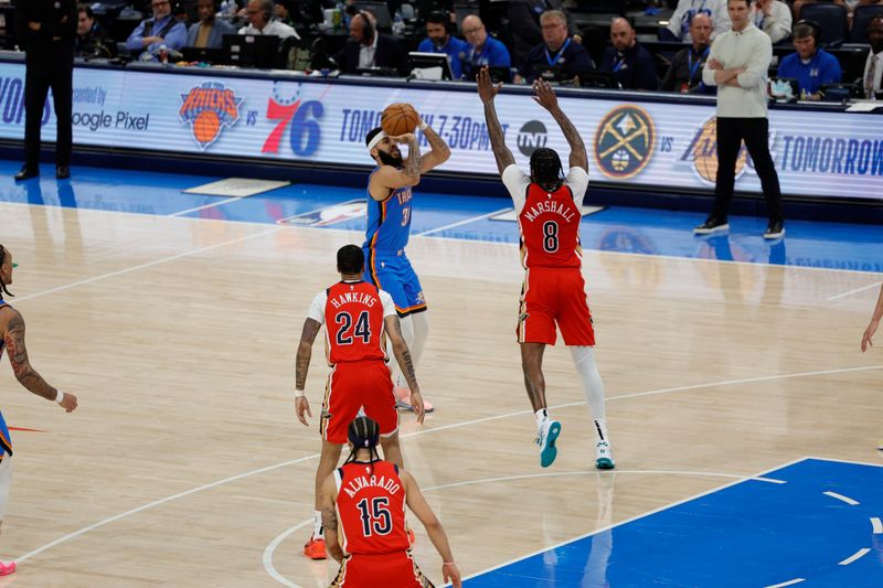 OKLAHOMA CITY, OK - APRIL 24: Kenrich Williams #34 of the Oklahoma City Thunder shoots the ball during the game against the New Orleans Pelicans during Round 1 Game 2 of the 2024 NBA Playoffs on April 24, 2024 at Paycom Arena in Oklahoma City, Oklahoma. NOTE TO USER: User expressly acknowledges and agrees that, by downloading and or using this photograph, User is consenting to the terms and conditions of the Getty Images License Agreement. Mandatory Copyright Notice: Copyright 2024 NBAE (Photo by Martin McGrew/NBAE via Getty Images)