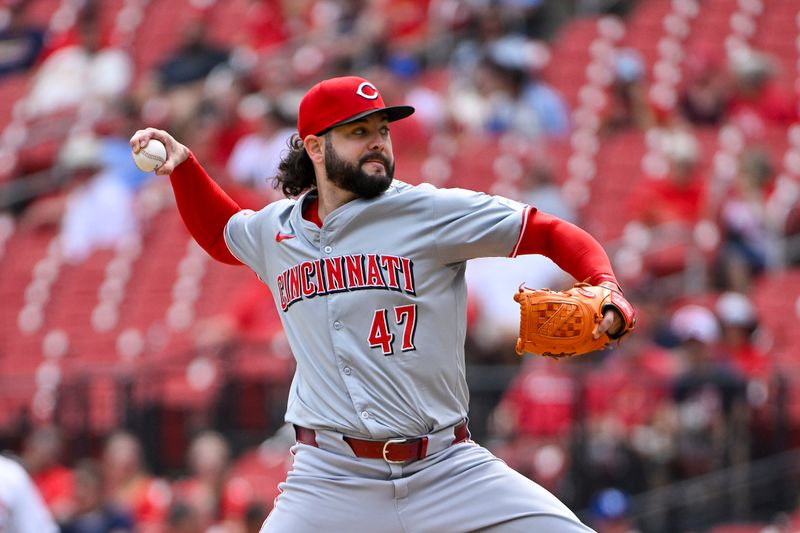 Sep 12, 2024; St. Louis, Missouri, USA;  Cincinnati Reds starting pitcher Jakob Junis (47) pitches against the St. Louis Cardinals during the first inning at Busch Stadium. Mandatory Credit: Jeff Curry-Imagn Images