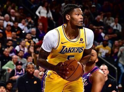 PHOENIX, AZ - NOVEMBER 10: Cam Reddish #5 of the Los Angeles Lakers handles the ball during the game against the Phoenix Suns during the In-Season Tournament on November 10, 2023 at Footprint Center in Phoenix, Arizona. NOTE TO USER: User expressly acknowledges and agrees that, by downloading and or using this photograph, user is consenting to the terms and conditions of the Getty Images License Agreement. Mandatory Copyright Notice: Copyright 2023 NBAE (Photo by Barry Gossage/NBAE via Getty Images)