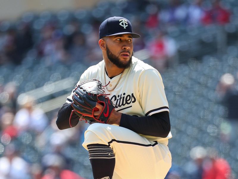 Apr 25, 2024; Minneapolis, Minnesota, USA; Minnesota Twins starting pitcher Simeon Woods Richardson (78) delivers a pitch against the Chicago White Sox during the first inning at Target Field. Mandatory Credit: Matt Krohn-USA TODAY Sports