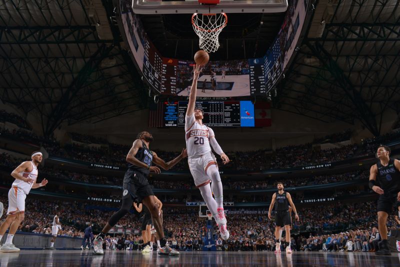 DALLAS, TX - JANUARY 24: Jusuf Nurkic #20 of the Phoenix Suns shoots the ball during the game against the Dallas Mavericks on January 24, 2024 at the American Airlines Center in Dallas, Texas. NOTE TO USER: User expressly acknowledges and agrees that, by downloading and or using this photograph, User is consenting to the terms and conditions of the Getty Images License Agreement. Mandatory Copyright Notice: Copyright 2024 NBAE (Photo by Glenn James/NBAE via Getty Images)