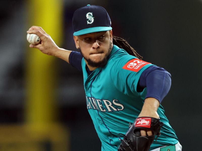 Jun 29, 2025; Arlington, Texas, USA; Seattle Mariners pitcher Luis Castillo (58) throws a pitch during the fourth inning against the Texas Rangers at Globe Life Field. Mandatory Credit: Tim Heitman-Imagn Images