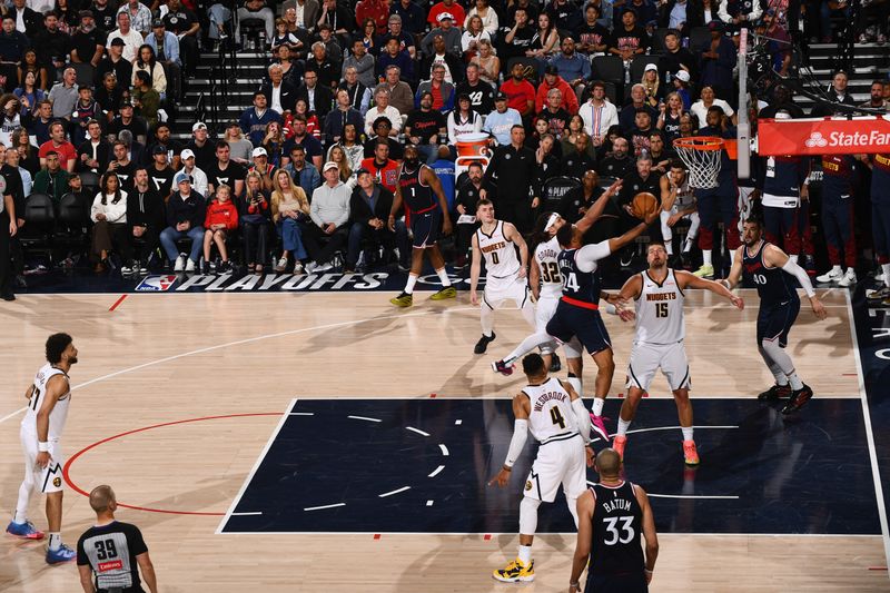 INGLEWOOD, CA - May 1: Norman Powell #24 of the LA Clippers drives to the basket during the game against the Denver Nuggets during Round One Game Six of the 2025 NBA Playoffs on May 1, 2025 at Intuit Dome in Los Angeles, California. NOTE TO USER: User expressly acknowledges and agrees that, by downloading and/or using this Photograph, user is consenting to the terms and conditions of the Getty Images License Agreement. Mandatory Copyright Notice: Copyright 2025 NBAE (Photo by Juan Ocampo/NBAE via Getty Images)