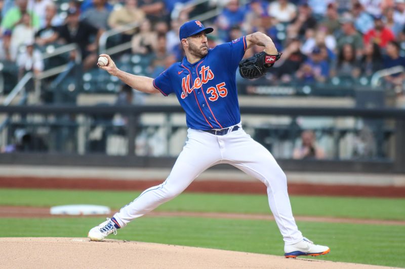 Jul 19, 2023; New York City, New York, USA;  New York Mets starting pitcher Justin Verlander (35) pitches in the first inning against the Chicago White Sox at Citi Field. Mandatory Credit: Wendell Cruz-USA TODAY Sports