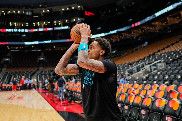 TORONTO, ON - DECEMBER 18: P.J. Washington #25 of the Charlotte Hornets warms up before facing the Toronto Raptors at Scotiabank Arena on December 18, 2023 in Toronto, Ontario, Canada. NOTE TO USER: User expressly acknowledges and agrees that, by downloading and/or using this Photograph, user is consenting to the terms and conditions of the Getty Images License Agreement. (Photo by Andrew Lahodynskyj/Getty Images)