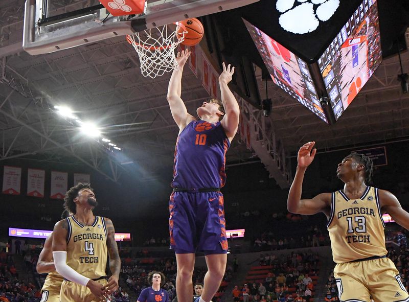 Jan 24, 2023; Clemson, South Carolina, USA; Clemson sophomore forward Ben Middlebrooks (10) shoots near Georgia Tech forward Ja'Von Franklin (4) during the second half  at Littlejohn Coliseum. Mandatory Credit: Ken Ruinard-USA TODAY Sports