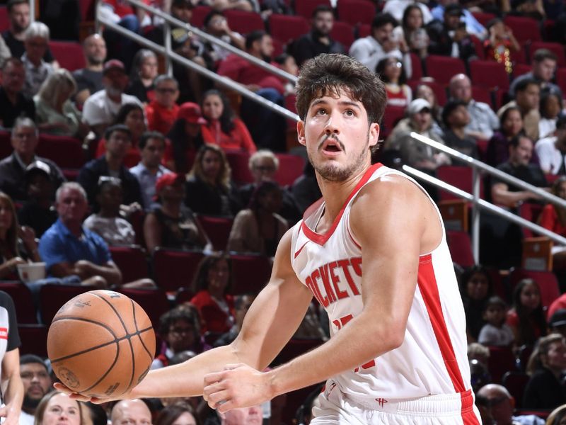 HOUSTON, TX - OCTOBER 15: Reed Sheppard #15 of the Houston Rockets drives to the basket during the game against the New Orleans Pelicans during a NBA preseason game on October 15, 2024 at the Toyota Center in Houston, Texas. NOTE TO USER: User expressly acknowledges and agrees that, by downloading and or using this photograph, User is consenting to the terms and conditions of the Getty Images License Agreement. Mandatory Copyright Notice: Copyright 2024 NBAE (Photo by Logan Riely/NBAE via Getty Images)