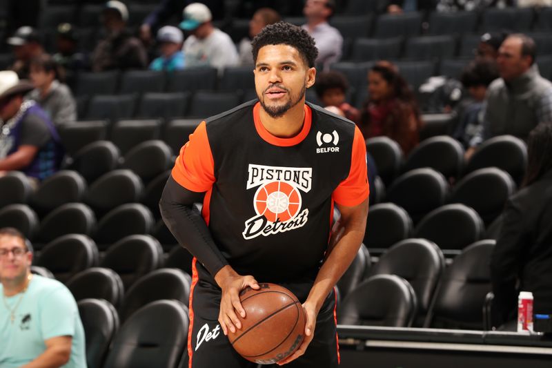 CHARLOTTE, NC - NOVEMBER 21: Tobias Harris #12 of the Detroit Pistons warms up before the game against the Charlotte Hornets on November 21, 2024 at Spectrum Center in Charlotte, North Carolina. NOTE TO USER: User expressly acknowledges and agrees that, by downloading and or using this photograph, User is consenting to the terms and conditions of the Getty Images License Agreement. Mandatory Copyright Notice: Copyright 2024 NBAE (Photo by Kent Smith/NBAE via Getty Images)