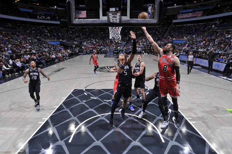 ORLANDO, FL - JANUARY 28: Zach LaVine #8 of the Chicago Bulls drives to the basket during the game against the Orlando Magic on January 28, 2023 at Amway Center in Orlando, Florida. NOTE TO USER: User expressly acknowledges and agrees that, by downloading and or using this photograph, User is consenting to the terms and conditions of the Getty Images License Agreement. Mandatory Copyright Notice: Copyright 2023 NBAE (Photo by Fernando Medina/NBAE via Getty Images)