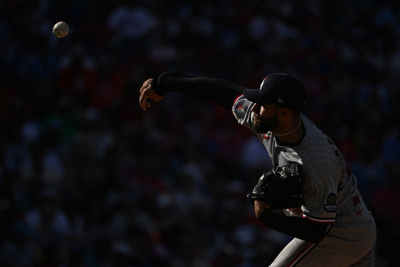 Did the Twins' Pitching Outshine Phillies at Citizens Bank Park?