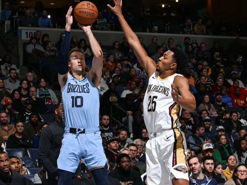 MEMPHIS, TN - NOVEMBER 29: Luke Kennard #10 of the Memphis Grizzlies shoots the ball during the game against the New Orleans Pelicans during the Emirates NBA Cup game on November 29, 2024 at FedExForum in Memphis, Tennessee. NOTE TO USER: User expressly acknowledges and agrees that, by downloading and or using this photograph, User is consenting to the terms and conditions of the Getty Images License Agreement. Mandatory Copyright Notice: Copyright 2024 NBAE (Photo by Grant Burke/NBAE via Getty Images)