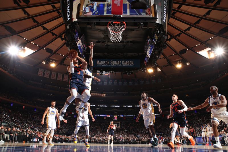 NEW YORK, NY - FEBRUARY 29: Josh Hart #3 of the New York Knicks drives to the basket during the game against the Golden State Warriors on January 29, 2024 at Madison Square Garden in New York City, New York.  NOTE TO USER: User expressly acknowledges and agrees that, by downloading and or using this photograph, User is consenting to the terms and conditions of the Getty Images License Agreement. Mandatory Copyright Notice: Copyright 2024 NBAE  (Photo by Nathaniel S. Butler/NBAE via Getty Images)