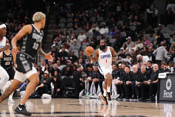 SAN ANTONIO, TX - NOVEMBER 22: Reggie Jackson #1 of the LA Clippers dribbles the ball during the game against the San Antonio Spurs on November 22, 2023 at the Frost Bank Center in San Antonio, Texas. NOTE TO USER: User expressly acknowledges and agrees that, by downloading and or using this photograph, user is consenting to the terms and conditions of the Getty Images License Agreement. Mandatory Copyright Notice: Copyright 2023 NBAE (Photos by Darren Carroll/NBAE via Getty Images)