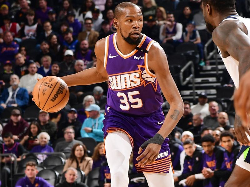 PHOENIX, AZ - JANUARY 29: Kevin Durant #35 of the Phoenix Suns looks to pass the ball during the game against the Minnesota Timberwolves on January 29, 2025 at Footprint Center in Phoenix, Arizona. NOTE TO USER: User expressly acknowledges and agrees that, by downloading and or using this photograph, user is consenting to the terms and conditions of the Getty Images License Agreement. Mandatory Copyright Notice: Copyright 2025 NBAE (Photo by Kate Frese/NBAE via Getty Images)