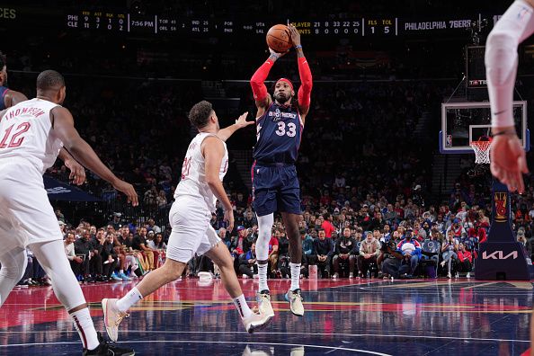 PHILADELPHIA, PA - NOVEMBER 21: Robert Covington #33 of the Philadelphia 76ers shoots the ball during the game against the Cleveland Cavaliers during the In-Season Tournament on November 21, 2023 at the Wells Fargo Center in Philadelphia, Pennsylvania NOTE TO USER: User expressly acknowledges and agrees that, by downloading and/or using this Photograph, user is consenting to the terms and conditions of the Getty Images License Agreement. Mandatory Copyright Notice: Copyright 2023 NBAE (Photo by Jesse D. Garrabrant/NBAE via Getty Images)