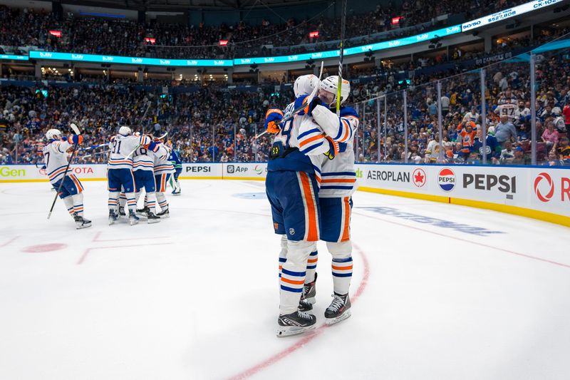 Canucks vs Oilers: Boeser and McDavid in a High-Octane Duel at Rogers Place