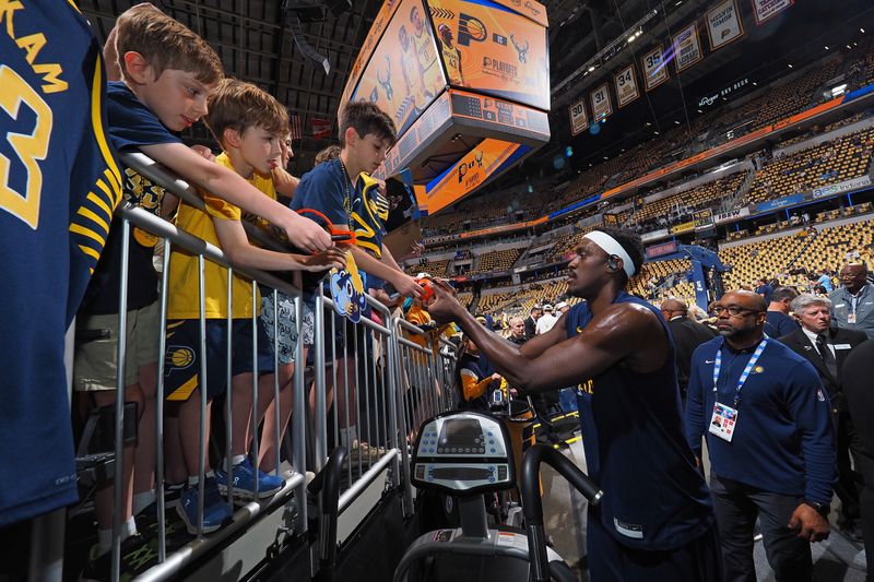 INDIANAPOLIS, IN - APRIL 28: Pascal Siakam #43 of the Indiana Pacers signs autographs before the game against the Milwaukee Bucks during Round 1 Game 4 of the 2024 NBA Playoffs on April 28, 2024 at Gainbridge Fieldhouse in Indianapolis, Indiana. NOTE TO USER: User expressly acknowledges and agrees that, by downloading and or using this Photograph, user is consenting to the terms and conditions of the Getty Images License Agreement. Mandatory Copyright Notice: Copyright 2024 NBAE (Photo by Ron Hoskins/NBAE via Getty Images)