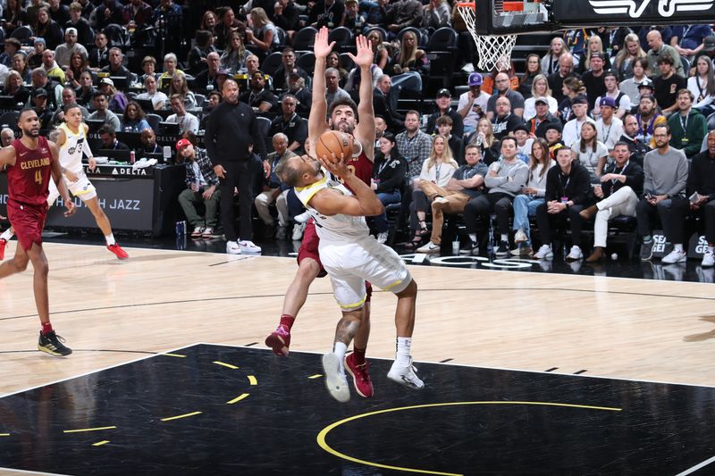 SALT LAKE CITY, UT - APRIL 2: Talen Horton-Tucker #5 of the Utah Jazz shoots the ball during the game against the Cleveland Cavaliers on April 2, 2024 at Delta Center in Salt Lake City, Utah. NOTE TO USER: User expressly acknowledges and agrees that, by downloading and or using this Photograph, User is consenting to the terms and conditions of the Getty Images License Agreement. Mandatory Copyright Notice: Copyright 2024 NBAE (Photo by Melissa Majchrzak/NBAE via Getty Images)