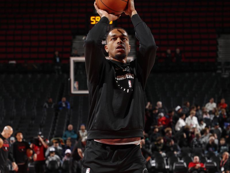 PORTLAND, OR - DECEMBER 1: P.J Washington #25 of the Dallas Mavericks warms up before the game against the Portland Trail Blazers on December 1, 2024 at the Moda Center Arena in Portland, Oregon. NOTE TO USER: User expressly acknowledges and agrees that, by downloading and or using this photograph, user is consenting to the terms and conditions of the Getty Images License Agreement. Mandatory Copyright Notice: Copyright 2024 NBAE (Photo by Cameron Browne/NBAE via Getty Images)