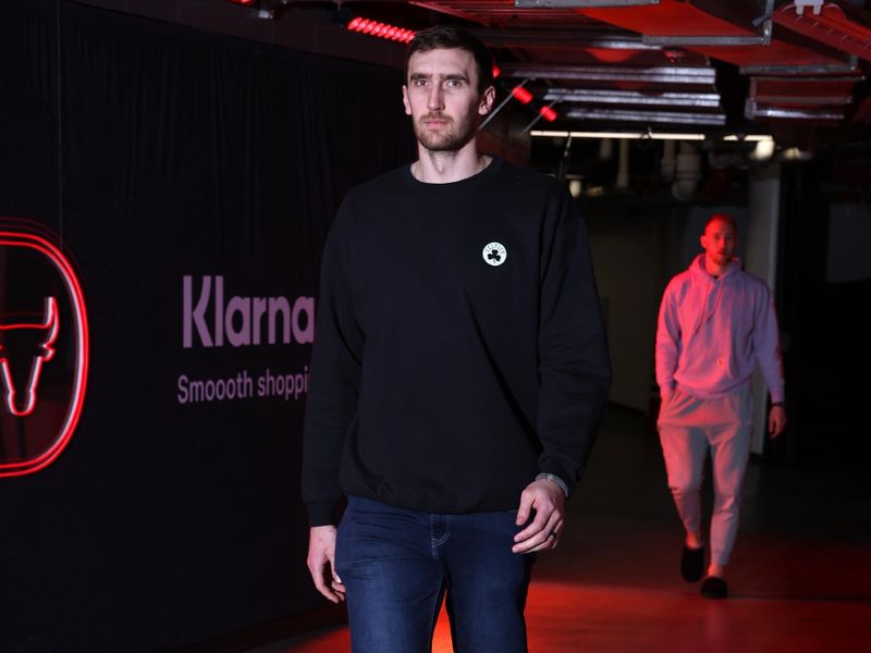 CHICAGO, IL - FEBRUARY 22: Luke Kornet #40 of the Boston Celtics arrives to the arena before the game against the Chicago Bulls on February 22, 2024 at United Center in Chicago, Illinois. NOTE TO USER: User expressly acknowledges and agrees that, by downloading and or using this photograph, User is consenting to the terms and conditions of the Getty Images License Agreement. Mandatory Copyright Notice: Copyright 2024 NBAE (Photo by Jeff Haynes/NBAE via Getty Images)