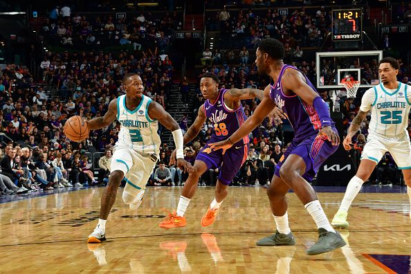 PHOENIX, AZ - DECEMBER 29: Terry Rozier #3 of the Charlotte Hornets dribbles the ball during the game against the Phoenix Suns on December 29, 2023 at Footprint Center in Phoenix, Arizona. NOTE TO USER: User expressly acknowledges and agrees that, by downloading and or using this photograph, user is consenting to the terms and conditions of the Getty Images License Agreement. Mandatory Copyright Notice: Copyright 2023 NBAE (Photo by Kate Frese/NBAE via Getty Images)