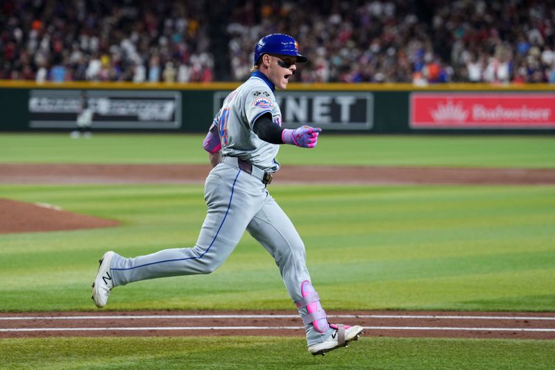 Aug 28, 2024; Phoenix, Arizona, USA; New York Mets outfielder Harrison Bader (44) reacts after hitting a two run home run against the Arizona Diamondbacks during the fifth inning at Chase Field. Mandatory Credit: Joe Camporeale-USA TODAY Sports