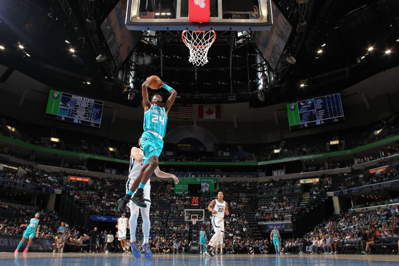 MEMPHIS, TN - OCTOBER 10: Brandon Miller #24 of the Charlotte Hornets dunks the ball during the game against the Memphis Grizzlies during a NBA Preseason game on October 10, 2024 at FedExForum in Memphis, Tennessee. NOTE TO USER: User expressly acknowledges and agrees that, by downloading and or using this photograph, User is consenting to the terms and conditions of the Getty Images License Agreement. Mandatory Copyright Notice: Copyright 2024 NBAE (Photo by Joe Murphy/NBAE via Getty Images)