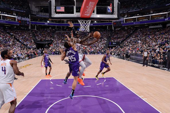 SACRAMENTO, CA - DECEMBER 22:  Nassir Little #25 of the Phoenix Suns goes to the basket during the game on December 22, 2023 at Golden 1 Center in Sacramento, California. NOTE TO USER: User expressly acknowledges and agrees that, by downloading and or using this Photograph, user is consenting to the terms and conditions of the Getty Images License Agreement. Mandatory Copyright Notice: Copyright 2023 NBAE (Photo by Rocky Widner/NBAE via Getty Images)