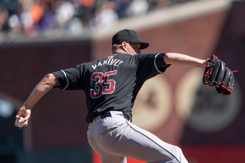 Sep 5, 2024; San Francisco, California, USA;  Arizona Diamondbacks pitcher Joe Mantiply (35) pitches during the eighth inning against the San Francisco Giants at Oracle Park. Mandatory Credit: Stan Szeto-Imagn Images