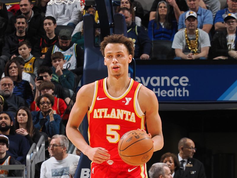 INDIANAPOLIS, IN - FEBRUARY 1: Dyson Daniels #5 of the Atlanta Hawks dribbles the ball during the game against the Indiana Pacers on February 1, 2025 at Gainbridge Fieldhouse in Indianapolis, Indiana. NOTE TO USER: User expressly acknowledges and agrees that, by downloading and or using this Photograph, user is consenting to the terms and conditions of the Getty Images License Agreement. Mandatory Copyright Notice: Copyright 2025 NBAE (Photo by Ron Hoskins/NBAE via Getty Images)