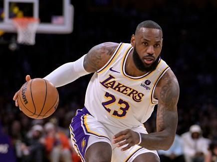 Clash at Chase Center: Los Angeles Lakers Take On Golden State Warriors