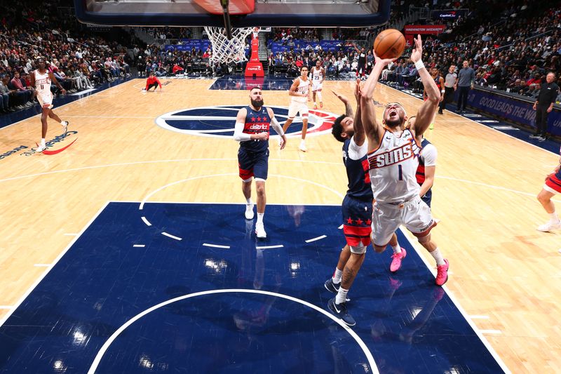 WASHINGTON, DC -?JANUARY 16 : Devin Booker #1 of the Phoenix Suns drives to the basket during the game against the Washington Wizards on January 16, 2025 at Capital One Arena in Washington, DC. NOTE TO USER: User expressly acknowledges and agrees that, by downloading and or using this Photograph, user is consenting to the terms and conditions of the Getty Images License Agreement. Mandatory Copyright Notice: Copyright 2024 NBAE (Photo by Stephen Gosling/NBAE via Getty Images)