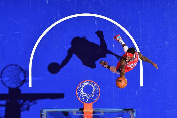 PHILADELPHIA, PA - DECEMBER 8: Patrick Beverley #22 of the Philadelphia 76ers drives to the basket during the game against the Atlanta Hawks on December 8, 2023 at the Wells Fargo Center in Philadelphia, Pennsylvania NOTE TO USER: User expressly acknowledges and agrees that, by downloading and/or using this Photograph, user is consenting to the terms and conditions of the Getty Images License Agreement. Mandatory Copyright Notice: Copyright 2023 NBAE (Photo by Jesse D. Garrabrant/NBAE via Getty Images)