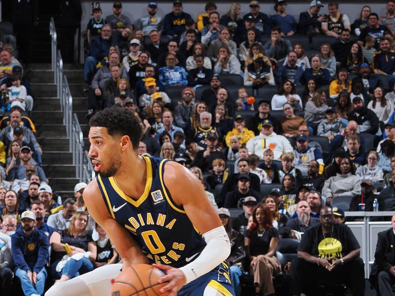 INDIANAPOLIS, IN - NOVEMBER 25: Tyrese Haliburton #0 of the Indiana Pacers handles the ball during the game against the New Orleans Pelicans on November 25, 2024 at Gainbridge Fieldhouse in Indianapolis, Indiana. NOTE TO USER: User expressly acknowledges and agrees that, by downloading and or using this Photograph, user is consenting to the terms and conditions of the Getty Images License Agreement. Mandatory Copyright Notice: Copyright 2024 NBAE (Photo by Ron Hoskins/NBAE via Getty Images)