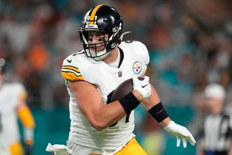 Pittsburgh Steelers tight end Zach Gentry (81) runs a play during the first half of an NFL football game against the Miami Dolphins, Sunday, Oct. 23, 2022, in Miami Gardens, Fla. (AP Photo/Rebecca Blackwell)