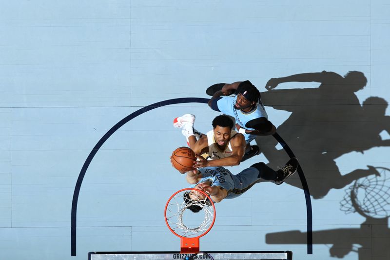 MEMPHIS, TN - FEBRUARY 12: Trey Murphy III #25 of the New Orleans Pelicans drives to the basket during the game against the Memphis Grizzlies on February 12, 2024 at FedExForum in Memphis, Tennessee. NOTE TO USER: User expressly acknowledges and agrees that, by downloading and or using this photograph, User is consenting to the terms and conditions of the Getty Images License Agreement. Mandatory Copyright Notice: Copyright 2024 NBAE (Photo by Joe Murphy/NBAE via Getty Images)