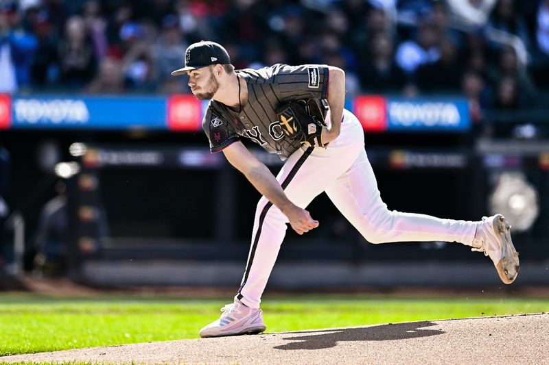 May 11, 2024; New York City, New York, USA; New York Mets pitcher Christian Scott (45) pitches against the Atlanta Braves during the first inning at Citi Field. Mandatory Credit: John Jones-USA TODAY Sports