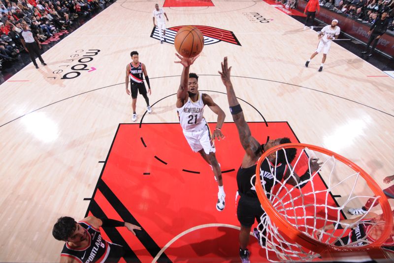 PORTLAND, OR - OCTOBER 25: Yves Missi #21 of the New Orleans Pelicans shoots the ball during the game against the Portland Trail Blazers on October 25, 2024 at the Moda Center Arena in Portland, Oregon. NOTE TO USER: User expressly acknowledges and agrees that, by downloading and or using this photograph, user is consenting to the terms and conditions of the Getty Images License Agreement. Mandatory Copyright Notice: Copyright 2024 NBAE (Photo by Cameron Browne/NBAE via Getty Images)