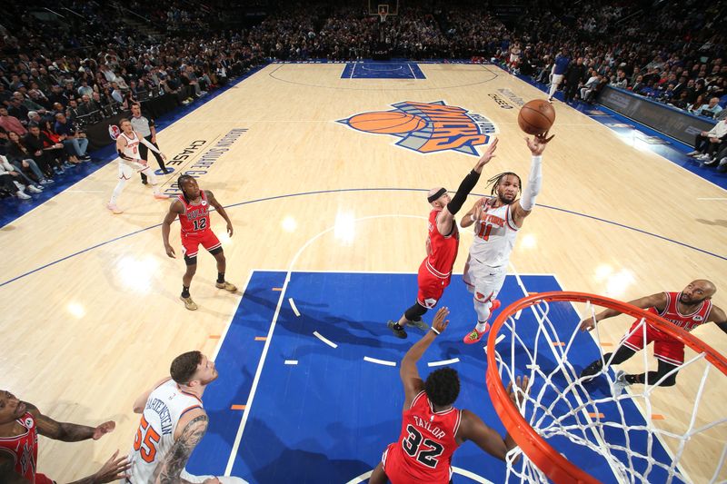 NEW YORK, NY - JANUARY 3: Jalen Brunson #11 of the New York Knicks drives to the basket during the game against the Chicago Bulls on January 3, 2024 at Madison Square Garden in New York City, New York.  NOTE TO USER: User expressly acknowledges and agrees that, by downloading and or using this photograph, User is consenting to the terms and conditions of the Getty Images License Agreement. Mandatory Copyright Notice: Copyright 2024 NBAE  (Photo by Nathaniel S. Butler/NBAE via Getty Images)