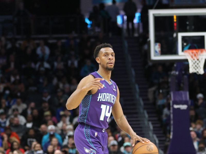 CHARLOTTE, NC - JANUARY 20:  Ish Smith #14 of the Charlotte Hornets handles the ball during the game  on January 20, 2024 at Spectrum Center in Charlotte, North Carolina. NOTE TO USER: User expressly acknowledges and agrees that, by downloading and or using this photograph, User is consenting to the terms and conditions of the Getty Images License Agreement.  Mandatory Copyright Notice:  Copyright 2024 NBAE (Photo by Brock Williams-Smith/NBAE via Getty Images)