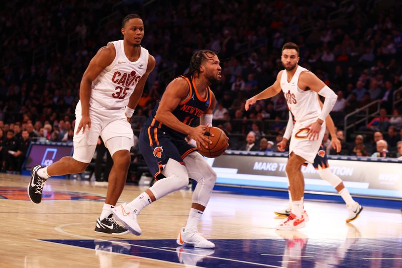 NEW YORK, NEW YORK - NOVEMBER 01: Jalen Brunson #11 of the New York Knicks drives to the basket in the first half against Isaac Okoro #35 of the Cleveland Cavaliers at Madison Square Garden on November 01, 2023 in New York City. NOTE TO USER: User expressly acknowledges and agrees that, by downloading and or using this photograph, User is consenting to the terms and conditions of the Getty Images License Agreement. Mandatory Copyright Notice: Copyright 2023 NBAE (Photo by Mike Stobe/Getty Images)