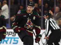 Coyotes Outmaneuver Sharks in a 5-2 Victory at SAP Center