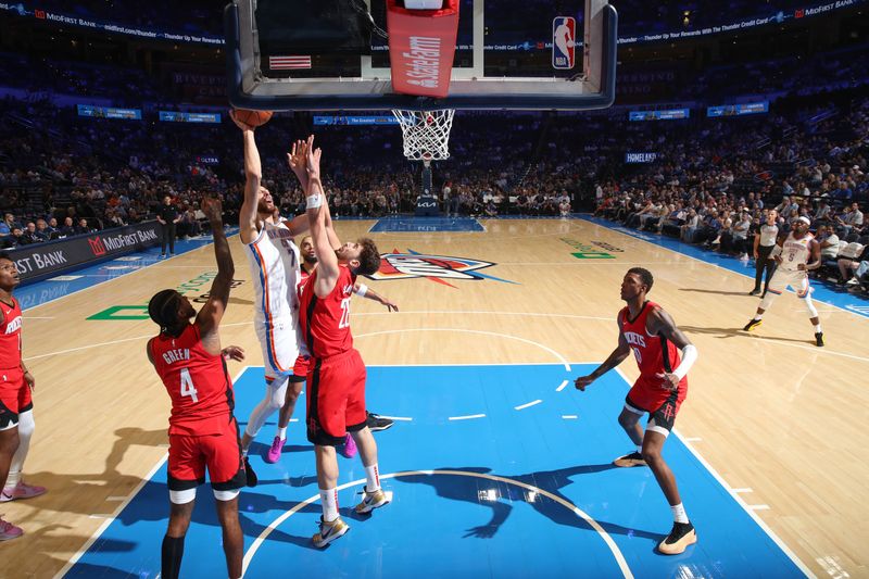 OKLAHOMA CITY, OK - OCTOBER 9: Chet Holmgren #7 of the Oklahoma City Thunder shoots the ball during the game against the Houston Rockets during a NBA pre season game on October 9, 2024 at Paycom Center in Oklahoma City, Oklahoma. NOTE TO USER: User expressly acknowledges and agrees that, by downloading and or using this photograph, User is consenting to the terms and conditions of the Getty Images License Agreement. Mandatory Copyright Notice: Copyright 2024 NBAE (Photo by Zach Beeker/NBAE via Getty Images)