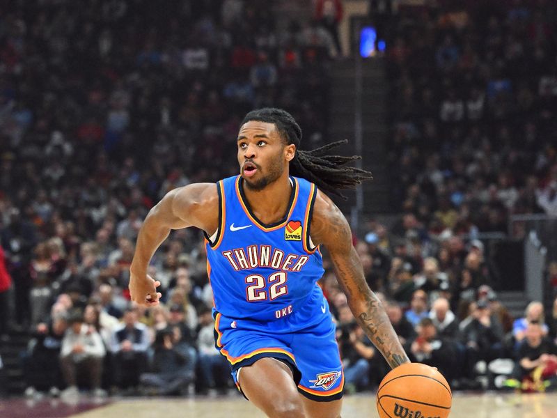 CLEVELAND, OHIO - JANUARY 08: Cason Wallace #22 of the Oklahoma City Thunder drives to the basket during the first quarter against the Cleveland Cavaliers at Rocket Mortgage Fieldhouse on January 08, 2025 in Cleveland, Ohio. NOTE TO USER: User expressly acknowledges and agrees that, by downloading and or using this photograph, User is consenting to the terms and conditions of the Getty Images License Agreement. (Photo by Jason Miller/Getty Images)