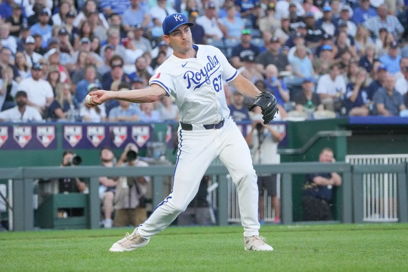 Jun 10, 2024; Kansas City, Missouri, USA; Kansas City Royals starting pitcher Seth Lugo (67) throws to first base for an out against the New York Yankees in the first inning at Kauffman Stadium. Mandatory Credit: Denny Medley-USA TODAY Sports