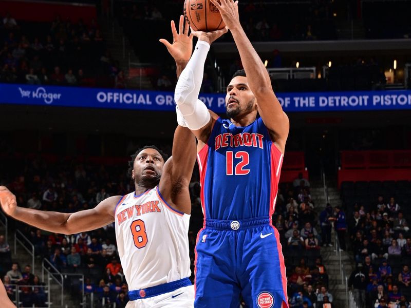 DETROIT, MI - NOVEMBER 1: Tobias Harris #12 of the Detroit Pistons shoots the ball during the game against the New York Knicks on November 1, 2024 at Little Caesars Arena in Detroit, Michigan. NOTE TO USER: User expressly acknowledges and agrees that, by downloading and/or using this photograph, User is consenting to the terms and conditions of the Getty Images License Agreement. Mandatory Copyright Notice: Copyright 2024 NBAE (Photo by Chris Schwegler/NBAE via Getty Images)