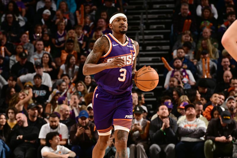 PHOENIX, AZ - NOVEMBER 6: Bradley Beal #3 of the Phoenix Suns dribbles the ball during the game against the Miami Heat on November 6, 2024 at Footprint Center in Phoenix, Arizona. NOTE TO USER: User expressly acknowledges and agrees that, by downloading and or using this photograph, user is consenting to the terms and conditions of the Getty Images License Agreement. Mandatory Copyright Notice: Copyright 2024 NBAE (Photo by Kate Frese/NBAE via Getty Images)